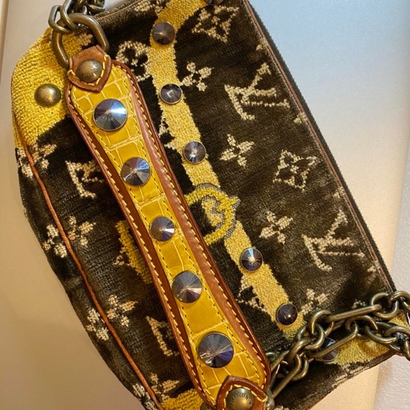 louis vuitton handbag - Picture 3 of 5